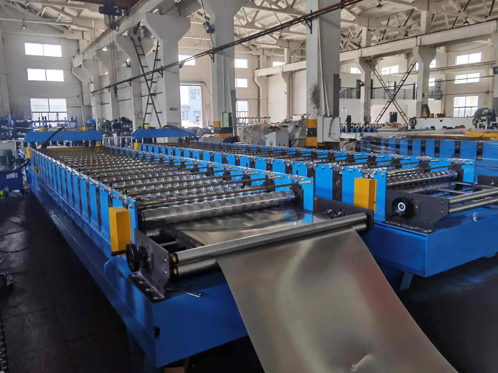 Corrugated Metal Panel Roll Forming Machine feeder