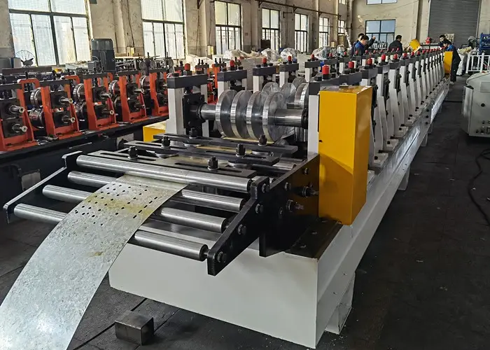 Alimentador de máquina formadora de perfiles Z