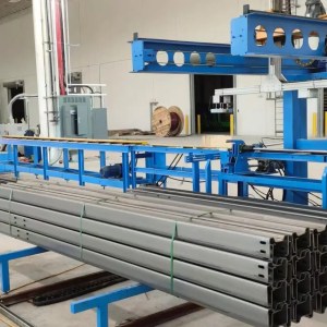 خط إنتاج آلة تشكيل الرول بيورلين سيجما من شركة Beli RollForming كاملاً في المصنع.