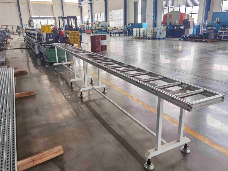 Guia da máquina de perfilagem de canaletas