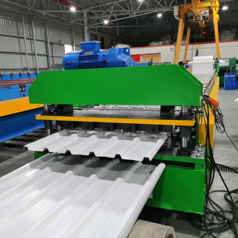 máquina perfiladora de cubiertas metálicas